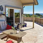 Holiday home In Torangsvag With Wifi Skar