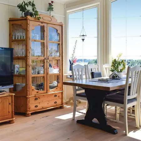 Gorgeous In Torangsvag With Wifi Feriehus